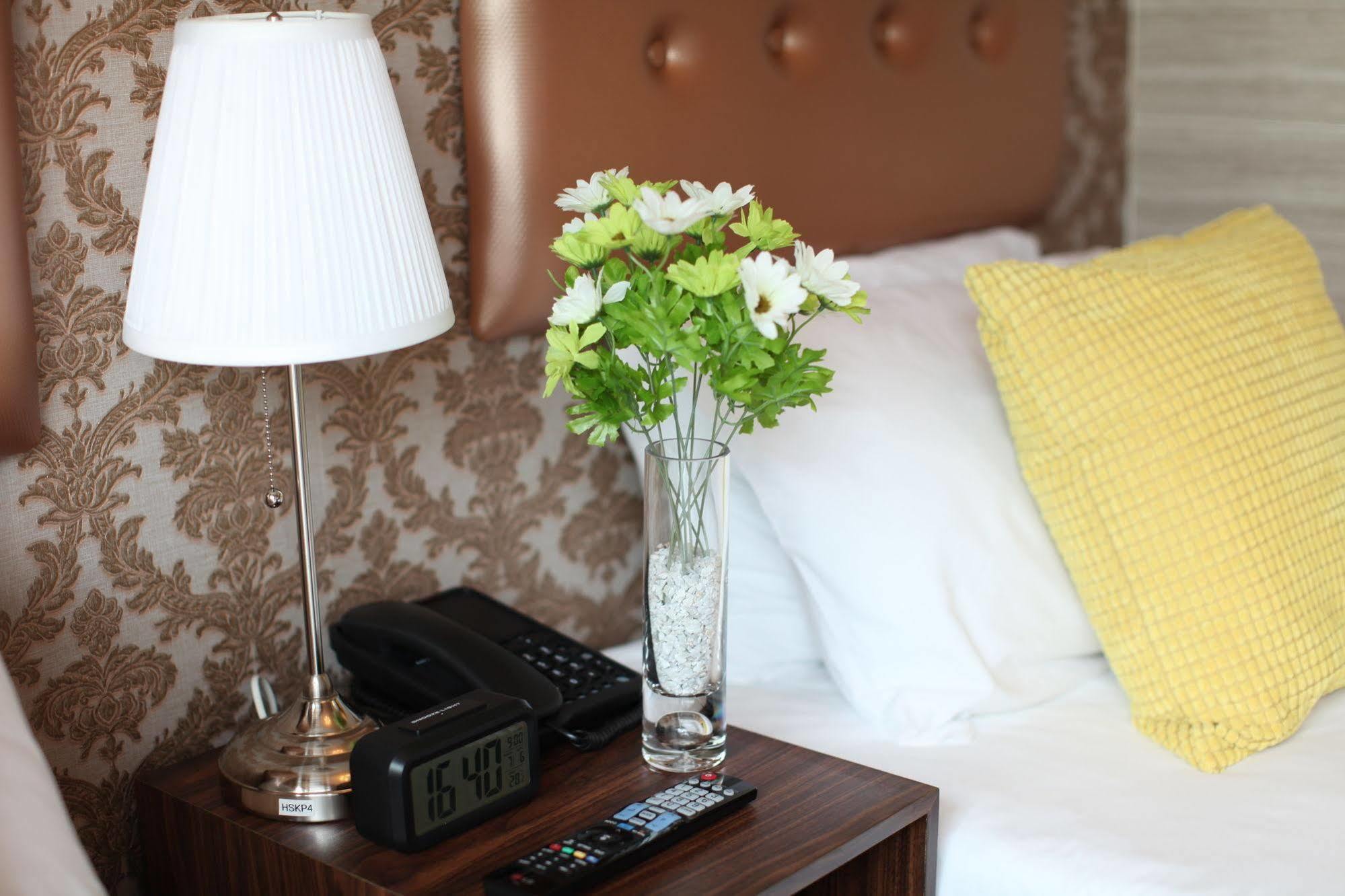 Grand City Hotel Hong Kong Bagian luar foto